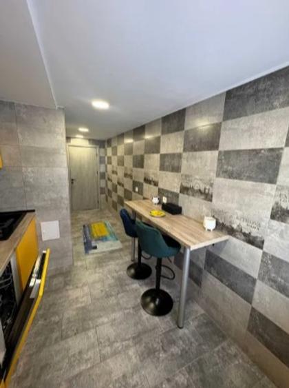 Unirii METROU,DECOMANDAT,BALCON,MOBILAT,UTILAT,PARCARE,FINISAJE MODERNE
