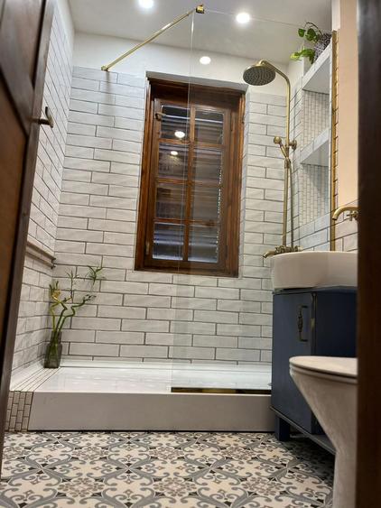 Vila stil mediteraneean cu piscina -8 camere - Ghermănești