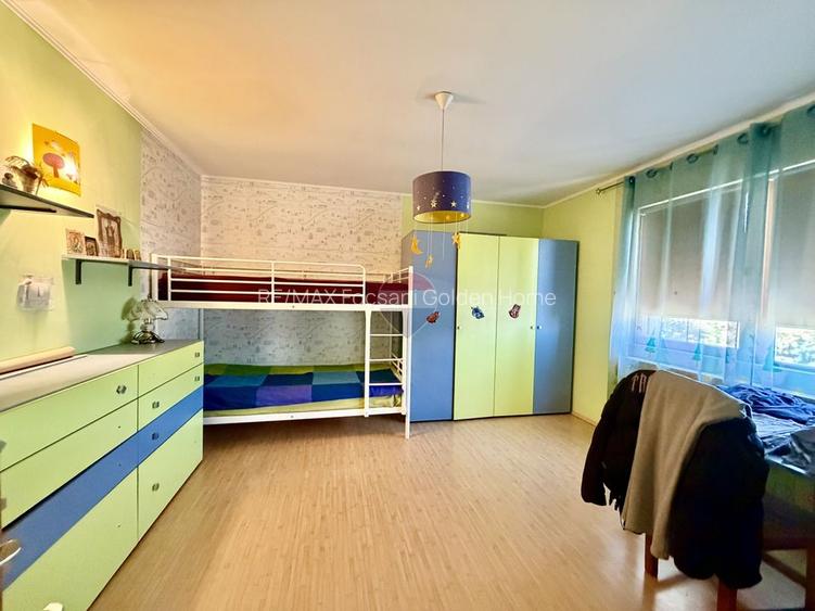Casa/Vilă Str Vrancei - 19