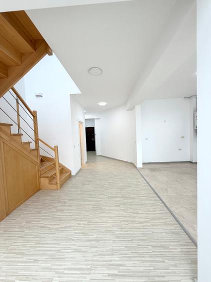 Caramfil Office /Birou pe 2 nivele cu View / 165 mp/ Parcare Opțional 2 locuri
