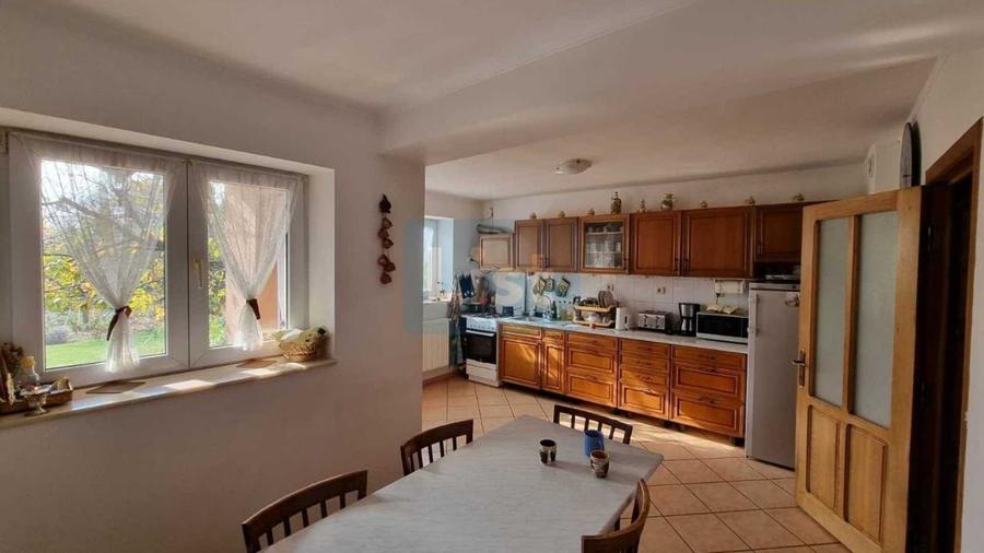 House for sale in Călinești, Argeș