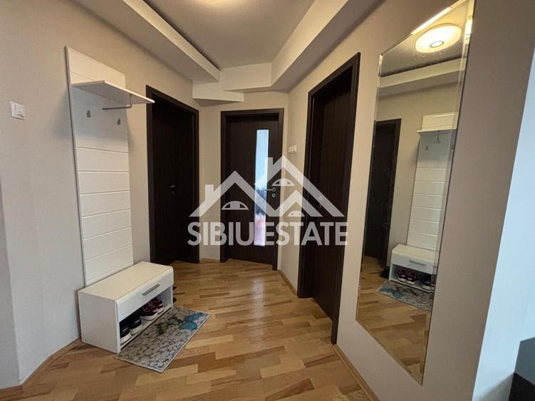 Apartament 3 camere de inchiriat Sibiu