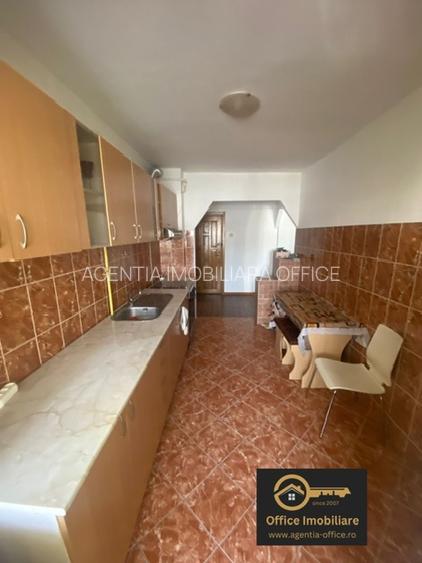 Ultracentral zona Ursus apartament 3 camere cu 2 bai