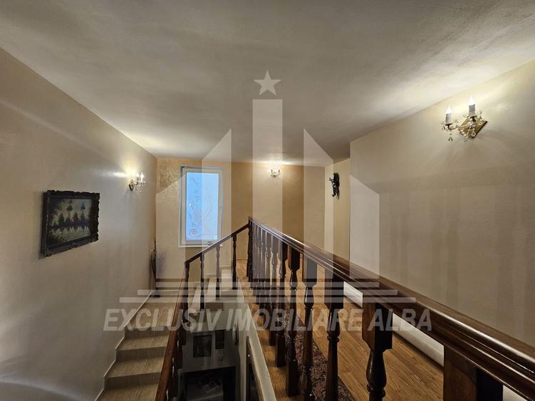 Casa individuala | 238 mp | 6 camere | Cetate