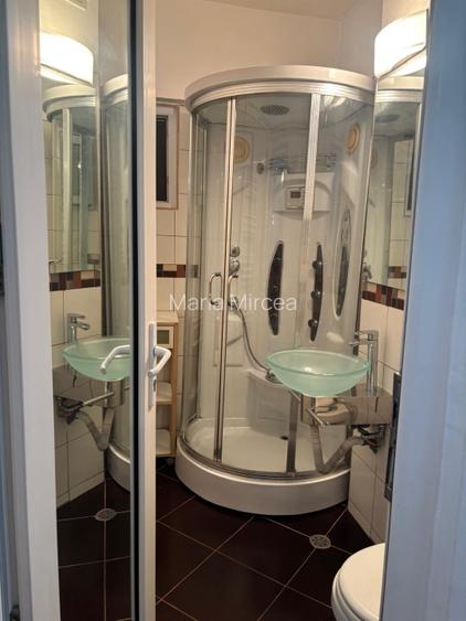 Vând apartament 4 camere zona centrală, langa parc - 15
