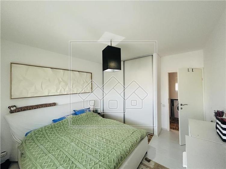 Ap mobilat modern -3 camere si balcon, zona Rahovei