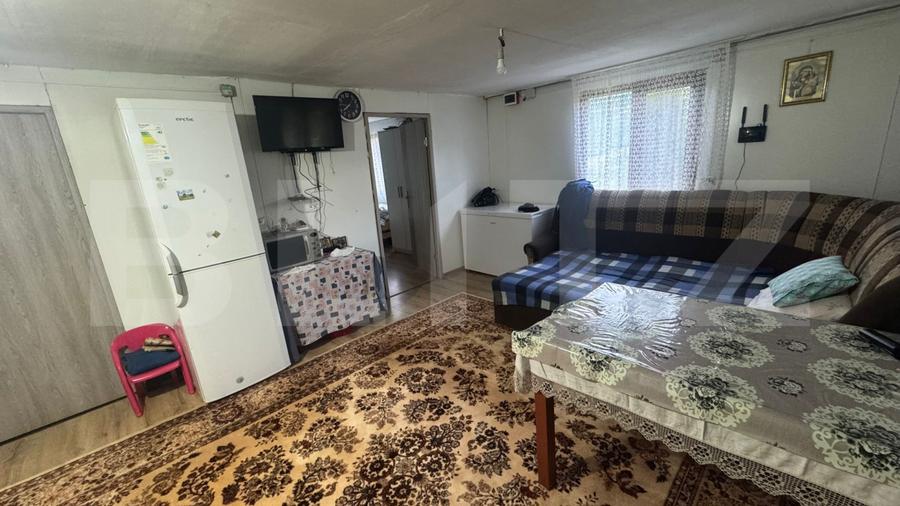 Casa cu teren de 2330 mp, anexa de 15 mp, zona Muntele Rece
