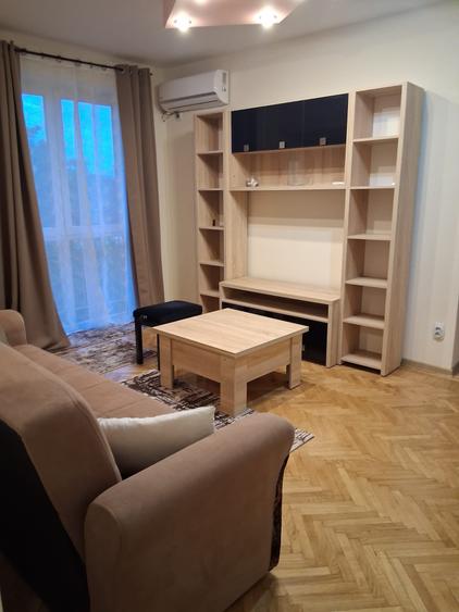 Aprtament 2 camere mobilat si utilat.