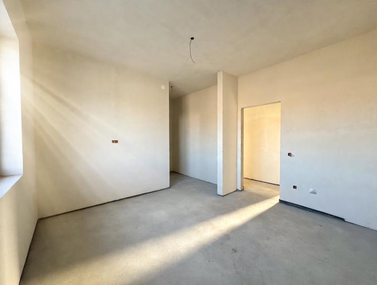 Casă individuală pe un singur nivel, clasa A, 300 mp curte, intrare Chinteni