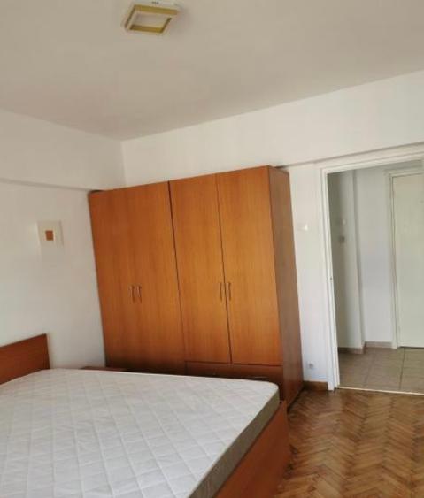 Închiriere apartament 4 camere  tip duplex metrou Unirii