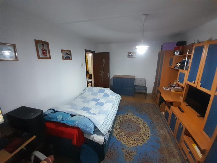 Apartament 4 camere,Parter,zona Imparatul Traian