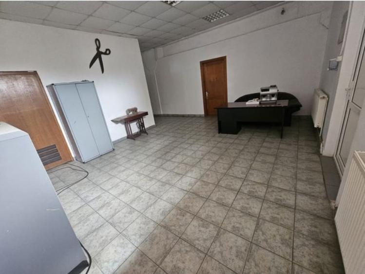 Spatiu comercial de inchiriat, 1434 mp, zona Bariera Valcii