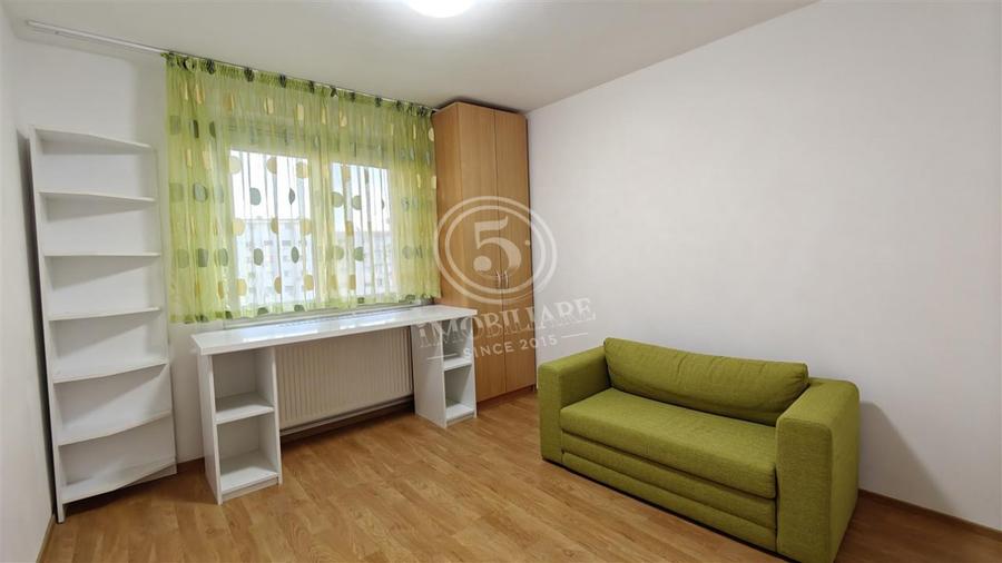 Teiul Doamnei- Apartament 3 camere de Inchiriat