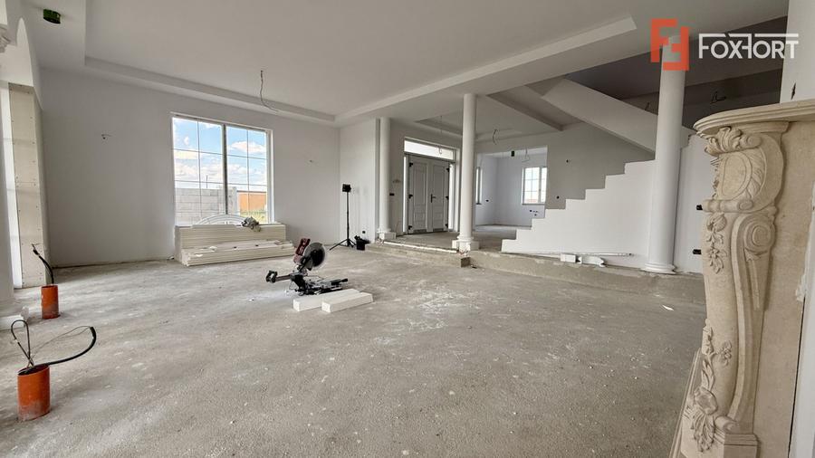 Casa de vanzare 5 camere si teren de 950 mp - Mosnita Noua