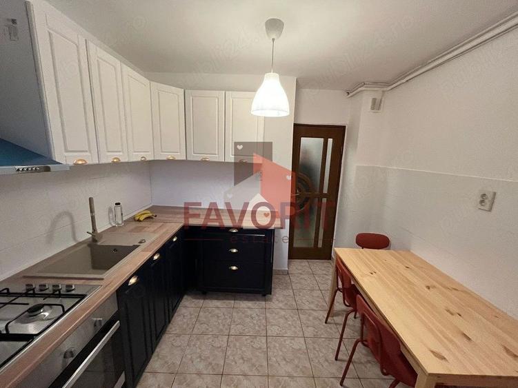 3 camere decomandate | etaj 1 | centrala proprie | 2 bai | Renovat