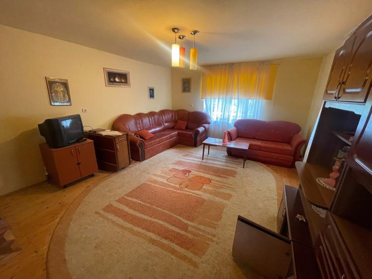CASĂ CU 6.500 MP TEREN | LIVADĂ | GRĂDINĂ | PIANU DE SUS