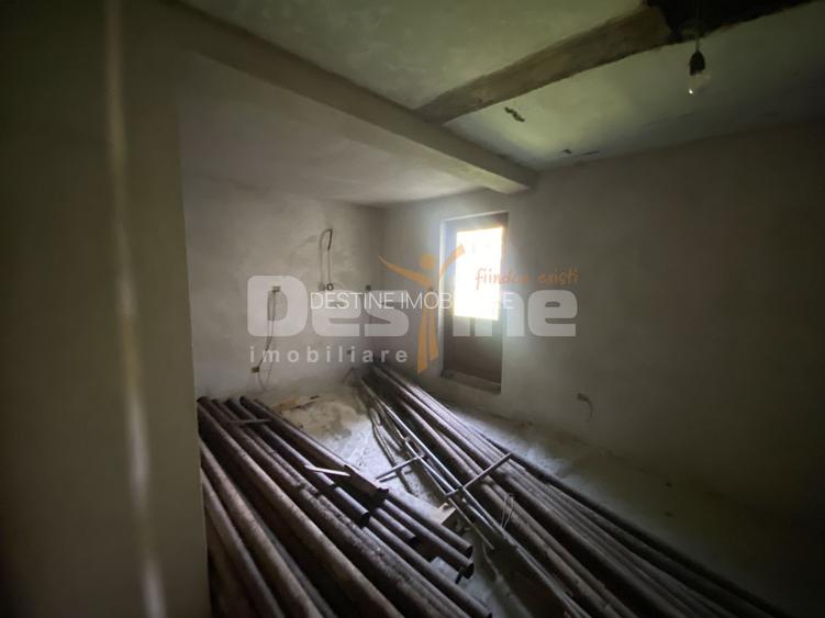 Casa de vanzare 260mp Borlesti 85.000€ - 5