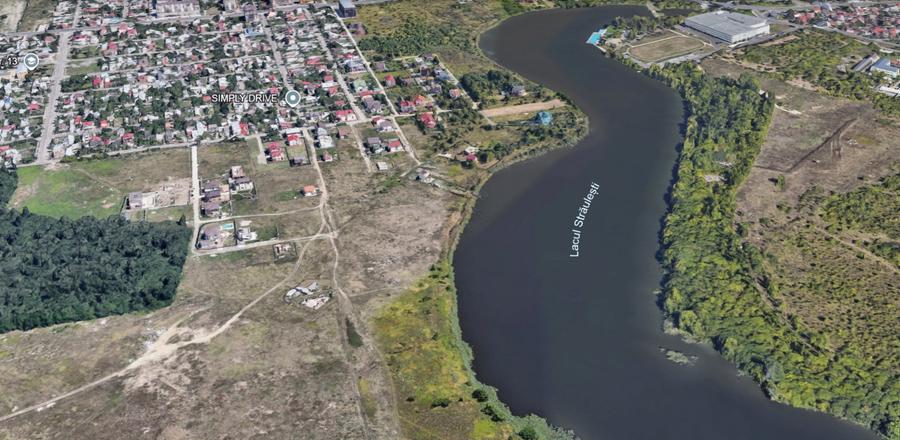 De vanzare teren pe malul lacului Straulesti