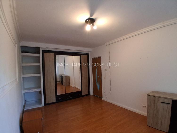 Vand apartament cu 3 camere la parter inalt zona Lipovei - 8