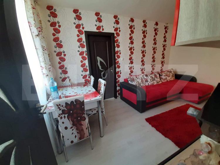 Apartament 1 camere, 30 mp, zona Velenta