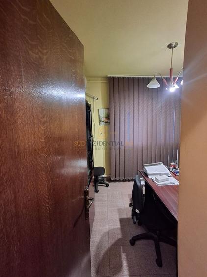 4 Camere, Calea Rahova-Mihail Sebastian, stradal, bloc reabilitat