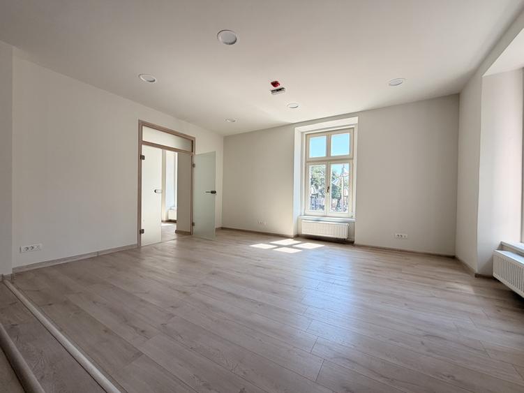 SAD 89 mp, 3 incaperi, complet renovat - Piata Unirii