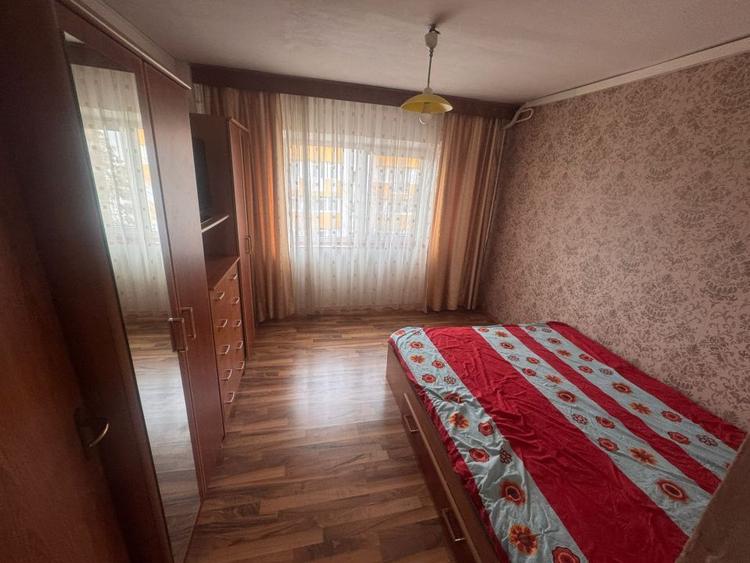 Apartament 3 camere-decomandat-zona Petre Ispirescu