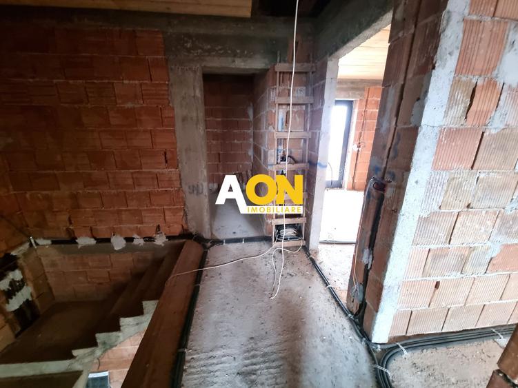 De vanzare 1/2 duplex, 4 camere, 224mp teren, Orizont