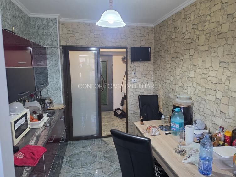 Apartament 3 camere stradal Alexandru Obregia  vanzare - 10