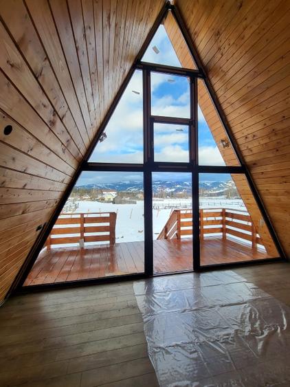 Proprietar vand cabana A frame