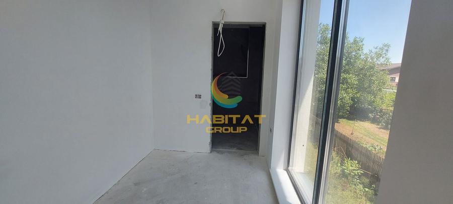 Vila individuala 5 camere+ curte si terasa- disponibila imediat
