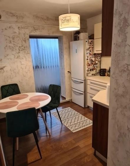 3 Camere Decomandat 72mp Mobilat zona Nicolina
