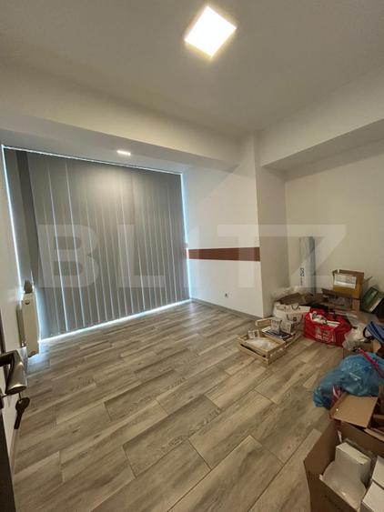 Apartament cu 3 camere, ideal pentru activitati de birou, zona Livezeni