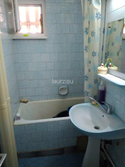 Propietar Vand apartament 3 Camere, Decomandate, Baie cu geam, 64m2 , Mazepa  - 6