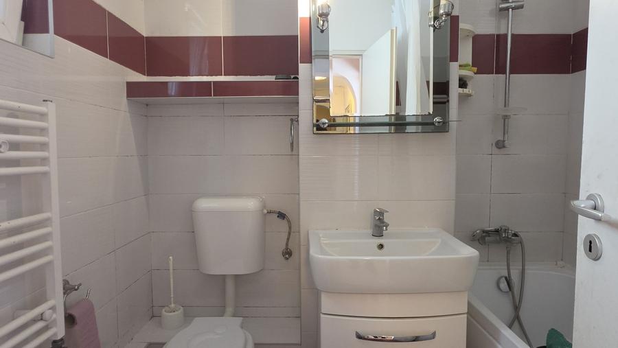 De vanzare 3 camere decomandat, Centrul Civic-Onix, bloc verde
