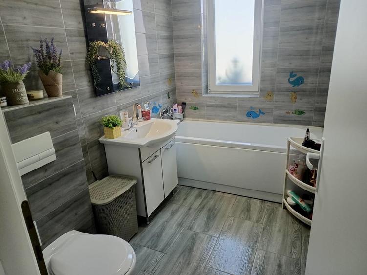 DE INCHIRIAT - Apartament 2 camere, parter - Giroc