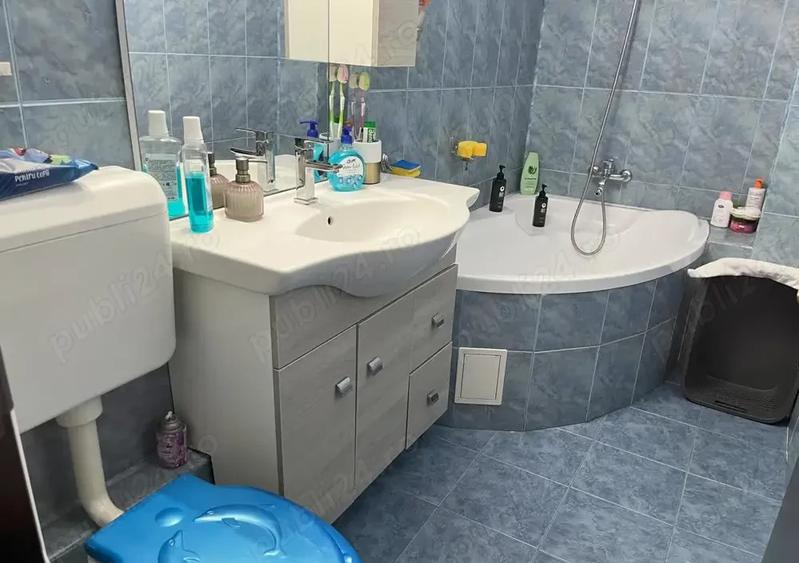 Apartament cu 4 camere -Vitan