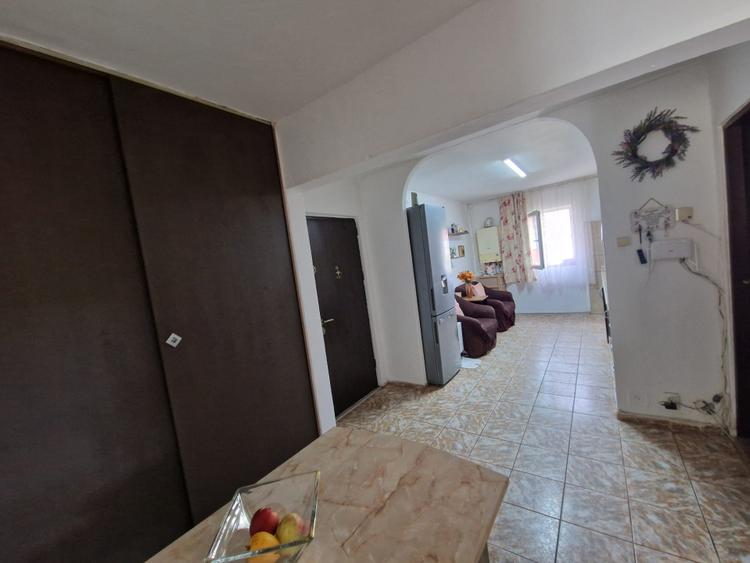 Apartament 3 camere decomandat, et.3, zona sensu vechi