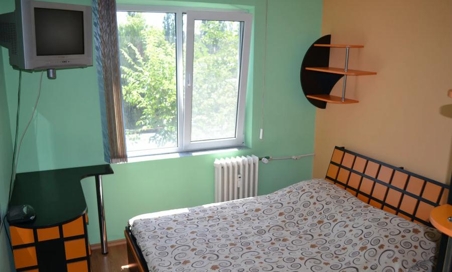 Apartament 2 camere, decomandat, 52 mp, ac, balcon, metrou aproape, Lujerului