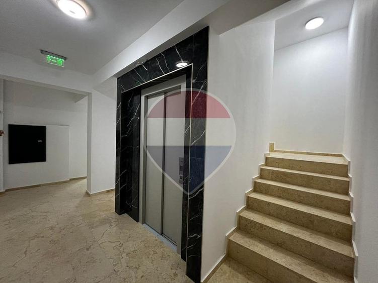 Apartament cu 2 camere de închiriat in bloc nou Valcom Residence III
