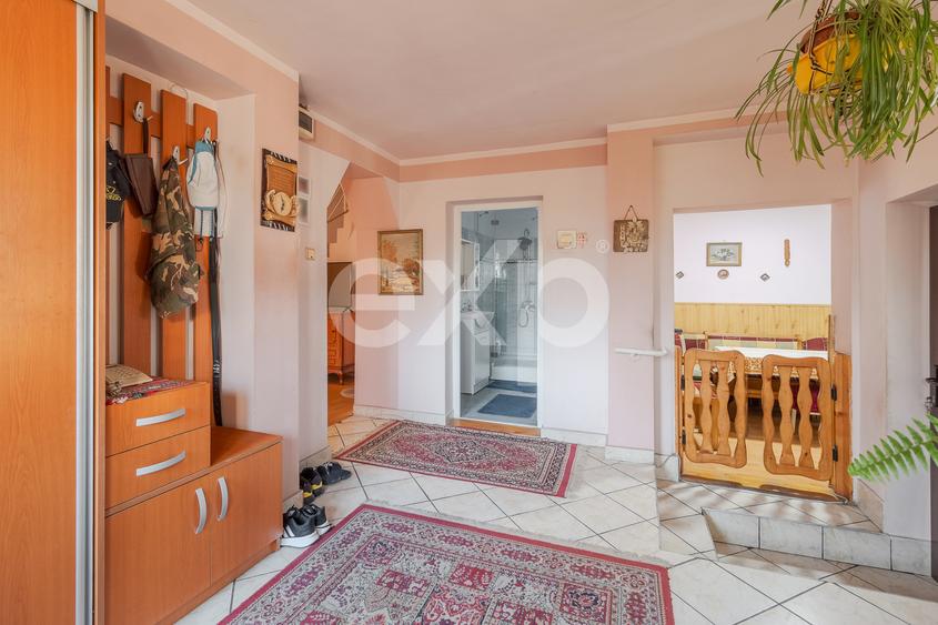 Casă 6 camere P+M cu 543 mp teren, 75 mp anexe , Oradea