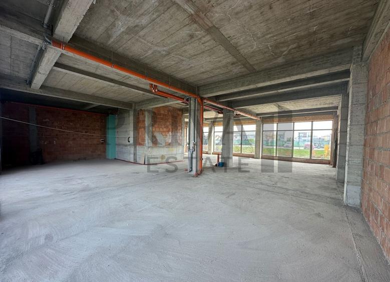 Spatiu comercial, 210 mp, locuri de parcare, Giroc