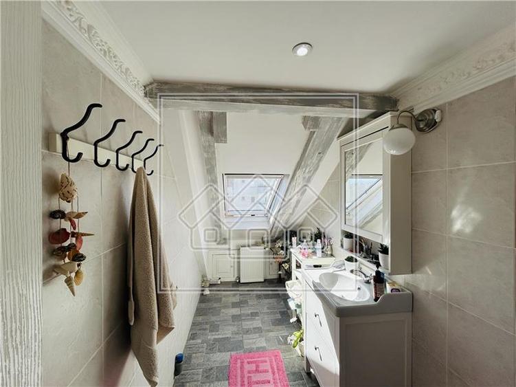 Apartament cu 4 camere, 2 bai, terasa - B-dul Victoriei