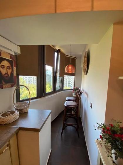 Apartament 2 Camere,Unirii,Metrou,bl.1996,et.5/9,DECOMANDAT,3 balcoane,Liber