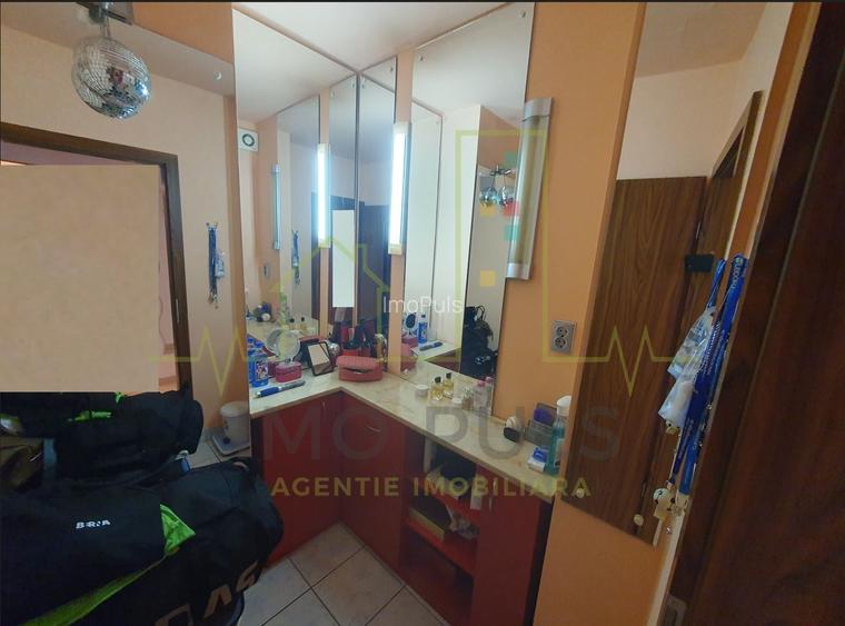 Aradului. 3 Camere. 2 Bai. 2 Balcoane. Decomandat. - 7