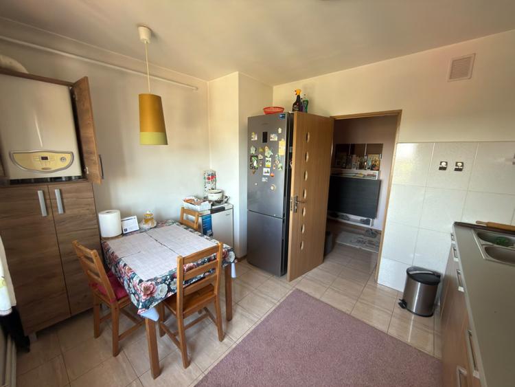 Apartament 3 camere, 72 mp, zona Cantacuzino