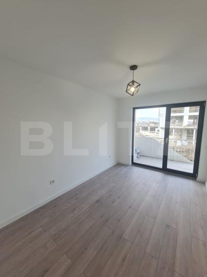 Apartament cu 3 camere, incalzire in pardoseala, terasa de 10 mp, zona centrala