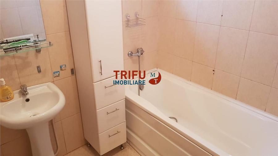 Apartament 3 camere de inchiriat etaj intermediar