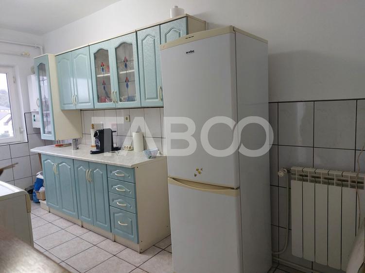 Pret Avantajos-Apartament 50 mpu 2 camere etaj 3 pivnita Cisnadie