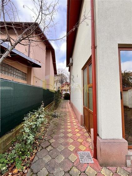 Casa 5 camere,  Ploiesti,  zona Bd. Castanilor - 24